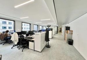 Location bureaux Courbevoie - Proche M° La Défense Grande Arche