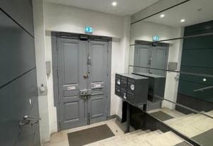 Location poste de coworking Marseille 6 - Proche bus, métro, tramway
