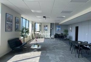 Bureaux à vendre Melun - Gare, RER D, T-ZEN2, bus et vélos