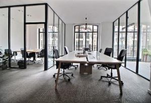 Location bureaux Paris 2 - Immeuble en pierre de taille