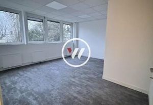 Location entrepôt Louvres - Proximité N104, A1, A3, A104