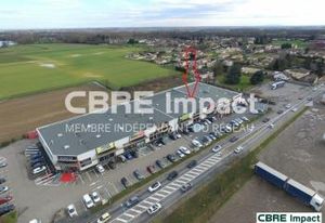Location local commercial Varennes-lès-Mâcon - Stationnement aisé