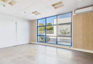 Bureaux à louer Montpellier - Quartier Millénaire, proche autoroute et tramway