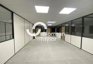 Location bureaux Mudaison - Proche A709 et gare TER