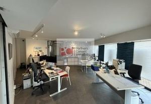 Location bureau Caissargues - Proche Trambus et Nîmes
