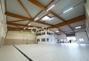 Local d'activité à louer Décines-Charpieu - Proche tram T3, T7