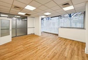 Location bureau Paris 17 - Entre Métro Ternes et Pereire