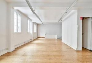 Location bureaux Paris 4 - Proche métro Hôtel de Ville