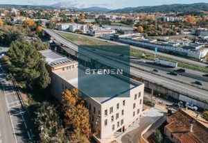 Location bureaux Aix-en-Provence - Proche commerces et ZAC de la Constance