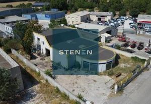 Local d'activité à vendre Saint-Cannat - Proche axes autoroutiers et Aéroport