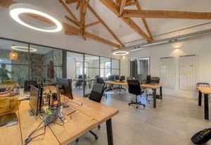 Location bureaux Aix-en-Provence - Proche commodités