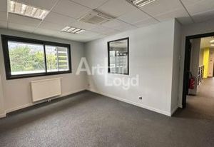 Location bureaux Saint-Baldoph - Proche autoroute A43 et bus