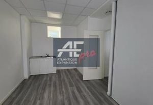 Location bureaux Saint-Nazaire - Proche arrêt de bus YCEO