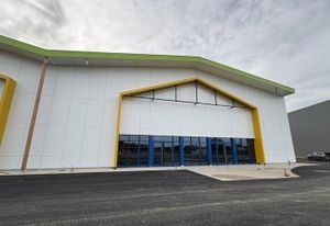 Location cellules commerciales Virsac - Proche A10 et N10