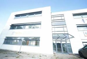 Location bureaux Décines-Charpieu - Proche bus et ZI