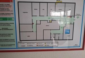 Location bureaux Étupes - Proche arrêt de bus - 235 m²