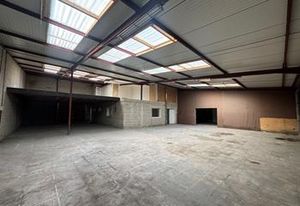 Local d'activité à louer Reims - Cour de 500 m²
