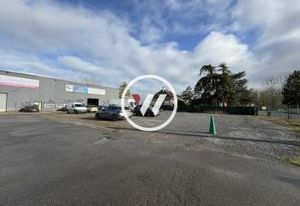 Entrepôt avec bureaux à louer Persan - Proximité A16, N104, D924