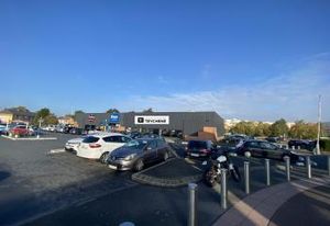 Local commercial à louer Sin-le-Noble - Parking Auchan