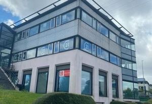 Bureaux à vendre Quimper - Proche RN165 et stationnement privatif