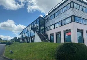 Bureaux à vendre Quimper - Proche RN165 et stationnement privatif