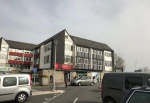 Vente bureaux Quimper - 16 places de parking sécurisées