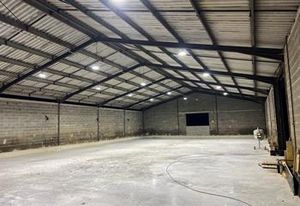 Hangar à louer Le Cannet-des-Maures - Accès direct A8