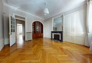 Location bureau Lyon 6 - Proche transports et commerces