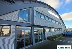 Location bureaux Mondeville - Proche périphérique et gare de Caen