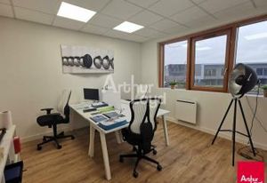 Vente bureaux Cesson-Sévigné - Accès rocade et 5 parkings