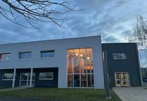 Location bureaux Saint-Cyr-sur-Loire - Proche Rocade et A10