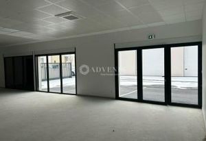 Location bureaux Chargé - Proche Tours et autoroutes A10/A85