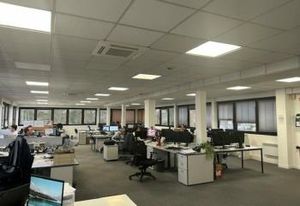 Location bureaux Saint-Avertin - Proche A10 et Gare TGV