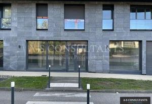 Location bureau Saint-Genis-Pouilly - Centre-ville, proche stationnements