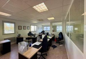 Location bureaux Quetigny - Proche rocade et tramway T1