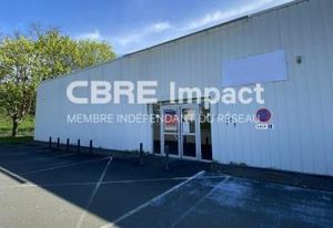 Local commercial à louer Montceau-les-Mines - Grand parking