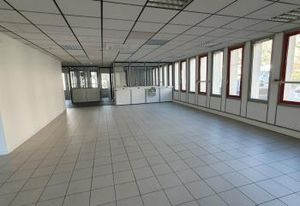 Location bureaux Meylan - Proche transports et verdure