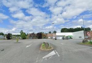 Location local commercial Ussel - 4417 m²
