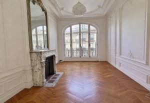 Location bureaux Paris 9 - Proche métro Poissonnière et gare du Nord
