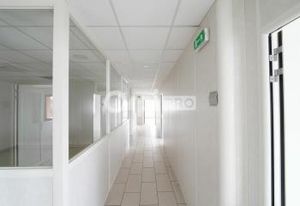 Location bureaux Décines-Charpieu - Proche métro, bus, tramway