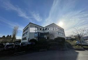 Location bureaux Limonest - Proche grands axes routiers et bus