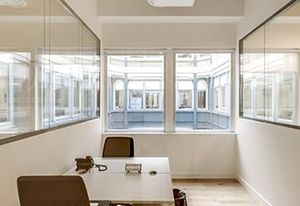 Location bureau Paris 2 - Métro et bus