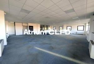 Location bureaux Cournon-d'Auvergne - Proche autoroutes et transports