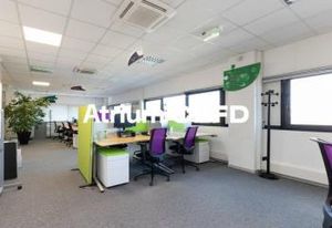 Location bureaux Aubière - Proche bus et parking sécurisé