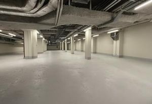 Location local d'activité Paris 10 - Porte sectionnelle 4m