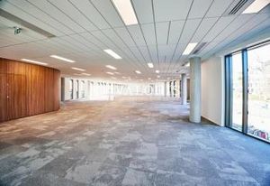 Bureaux à louer Limonest - Proche autoroute A6 et périphérique Nord