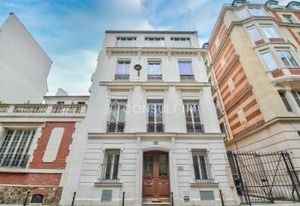Location bureaux Paris 10, hôtel particulier réhabilité, proche transports