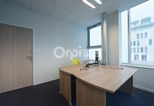Location bureaux Lyon 2 - Proche gare Perrache, métro, tramway et bus