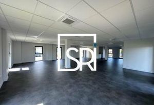 Location bureaux Gerzat - Proche A75, A71, A89 et ligne 20
