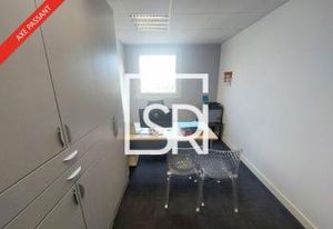 Location bureaux Clermont-Ferrand - Quartier Les Salins, proche transports